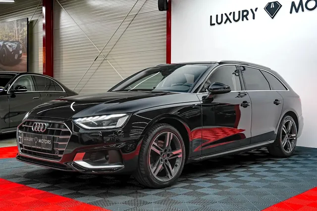 AUDI A4 AVANT