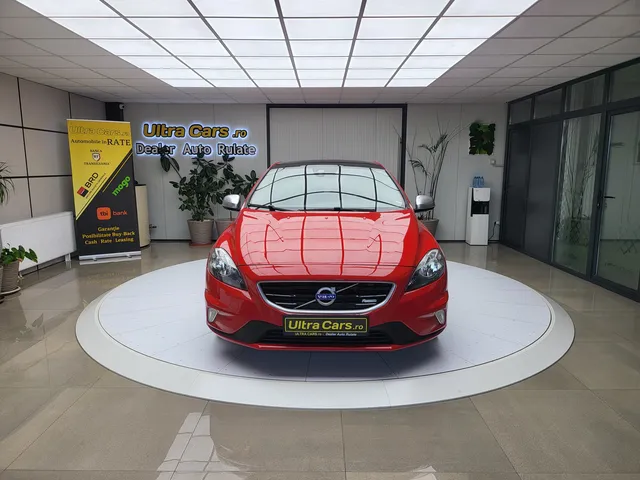 VOLVO V40