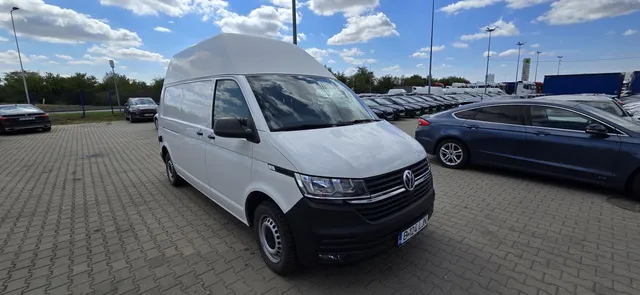 VOLKSWAGEN TRANSPORTER