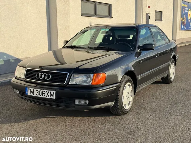 AUDI 100