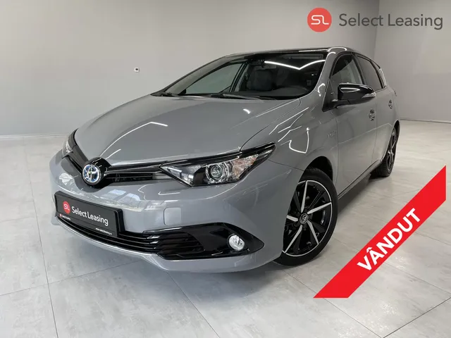 TOYOTA AURIS
