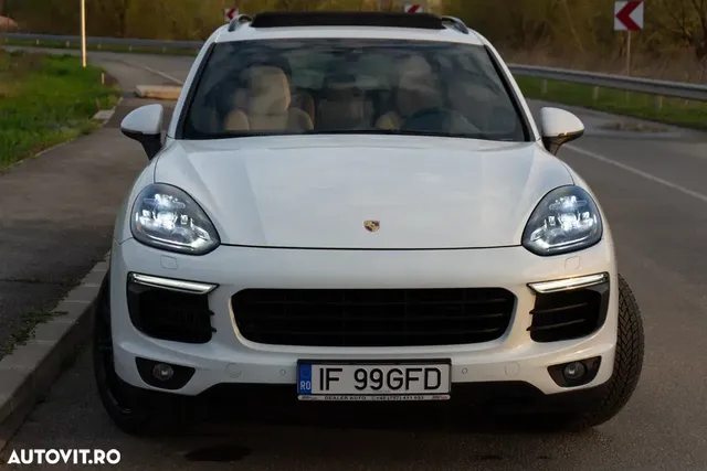 PORSCHE CAYENNE