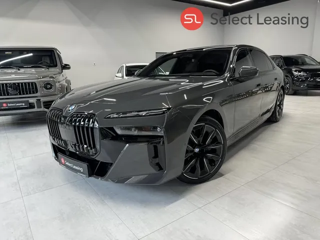 BMW I7