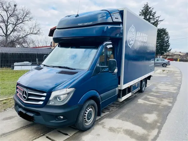 MERCEDES-BENZ SPRINTER