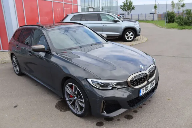 BMW 3 SERIES