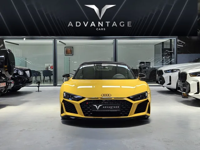AUDI R8