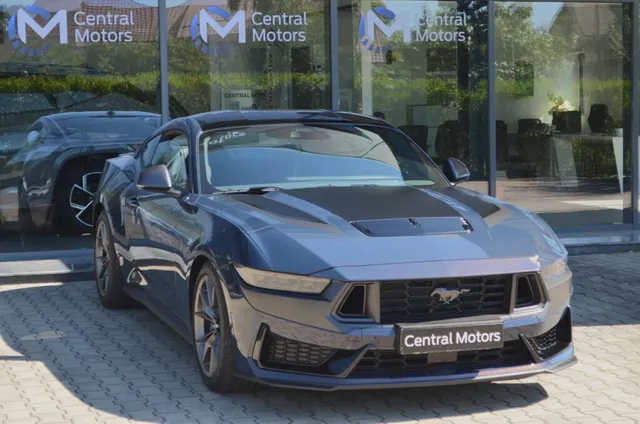 FORD MUSTANG