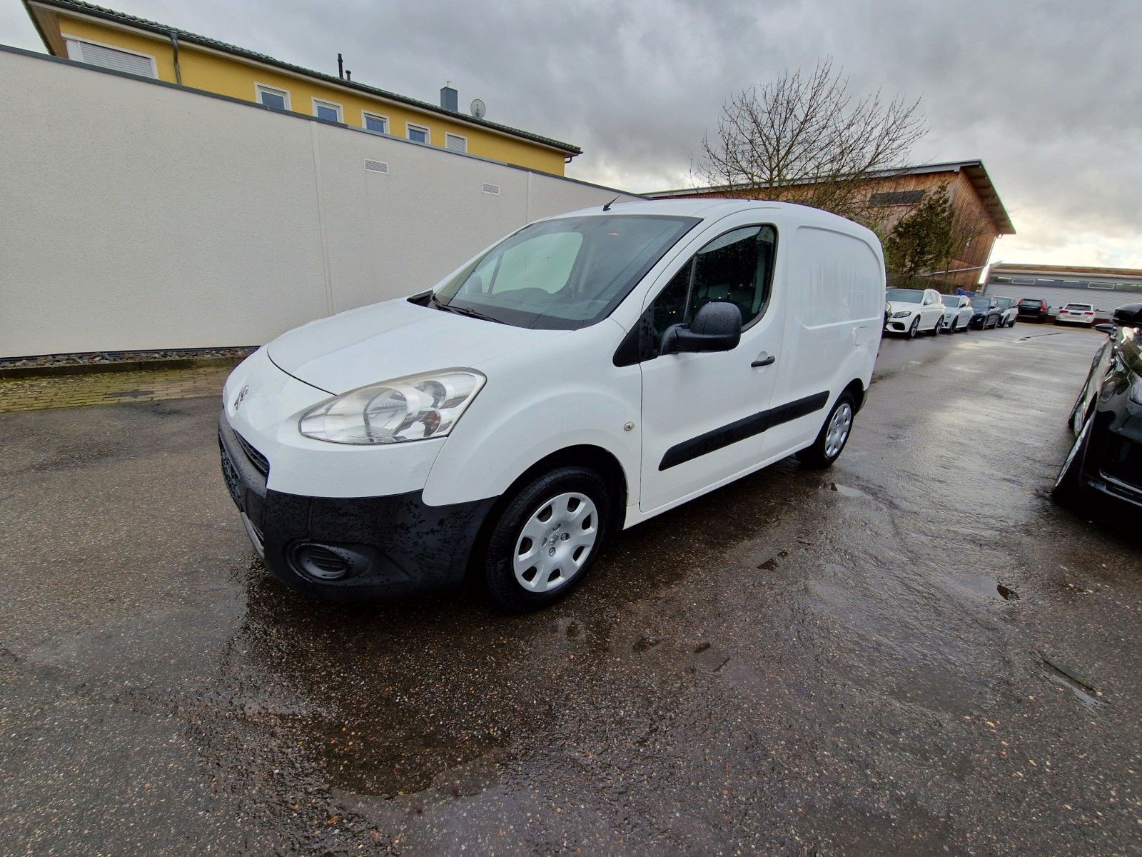 PEUGEOT PARTNER