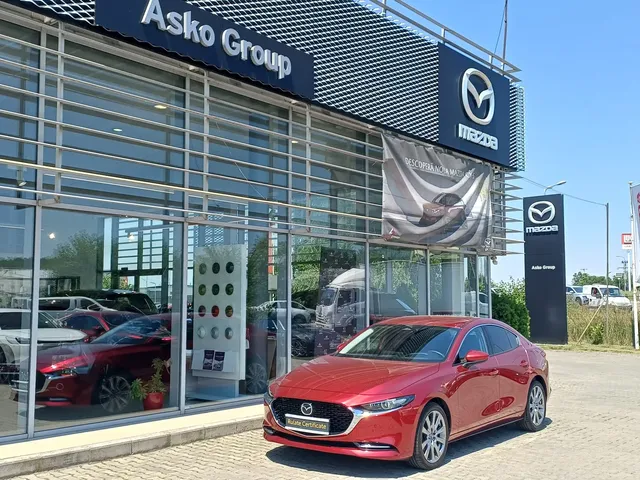 MAZDA 3