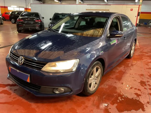 VOLKSWAGEN JETTA