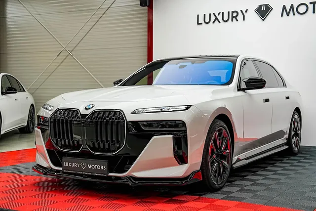 BMW 7 SERIES