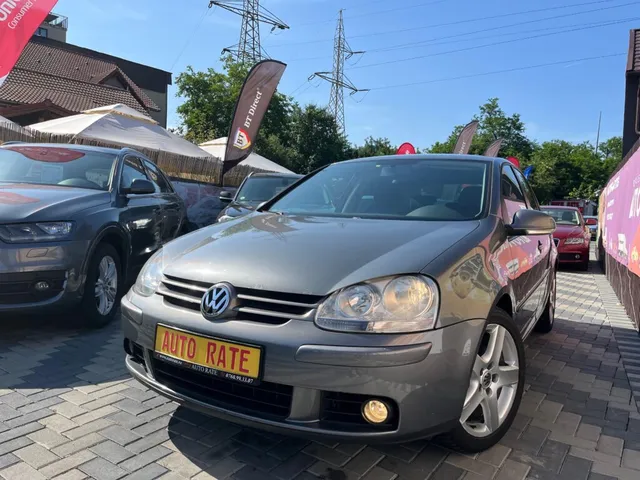VOLKSWAGEN GOLF