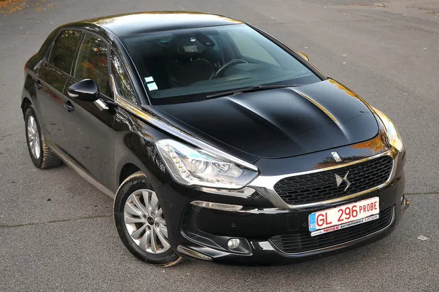 DS AUTOMOBILES DS 5