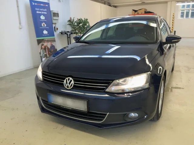 VOLKSWAGEN JETTA