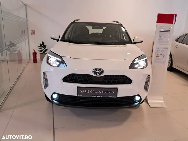TOYOTA YARIS CROSS