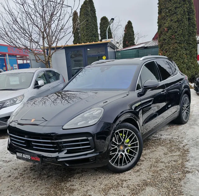 PORSCHE CAYENNE