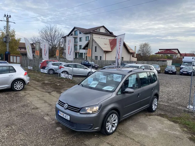 VOLKSWAGEN TOURAN