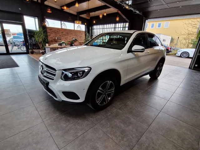 MERCEDES-BENZ GLC