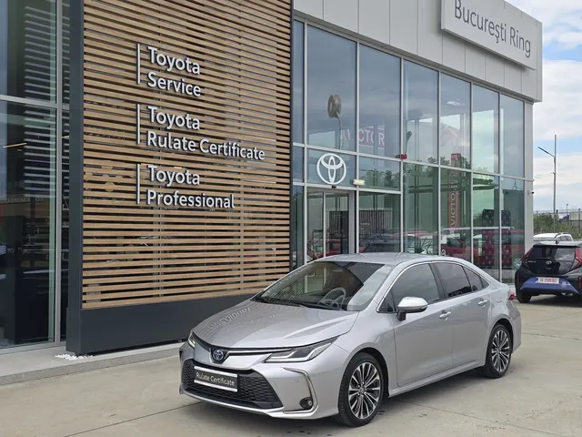 TOYOTA COROLLA