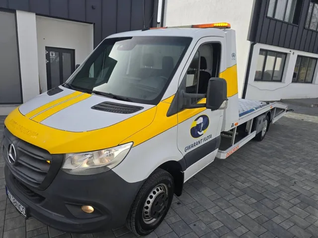MERCEDES-BENZ SPRINTER
