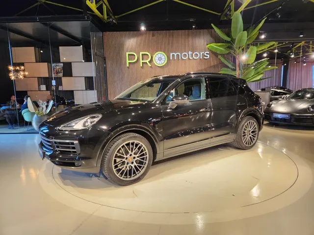 PORSCHE CAYENNE