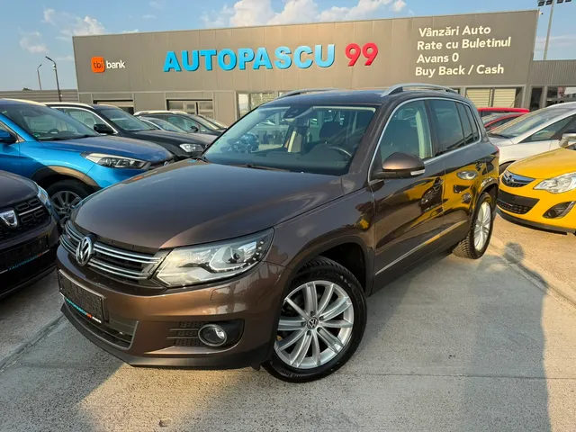 VOLKSWAGEN TIGUAN