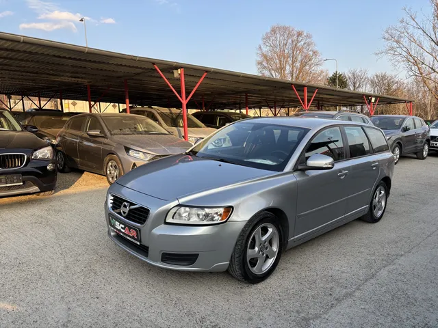 VOLVO V50