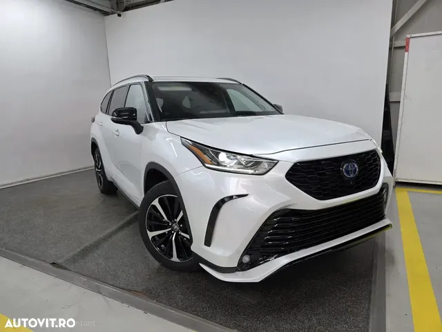 TOYOTA HIGHLANDER