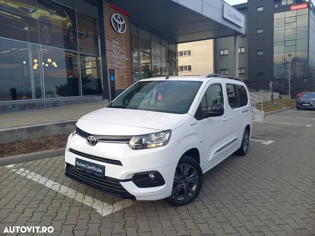TOYOTA PROACE
