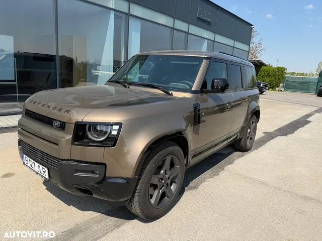 LAND ROVER DEFENDER