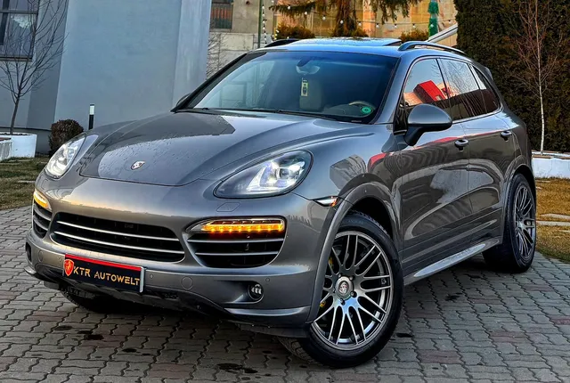 PORSCHE CAYENNE