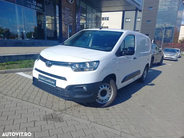 TOYOTA PROACE