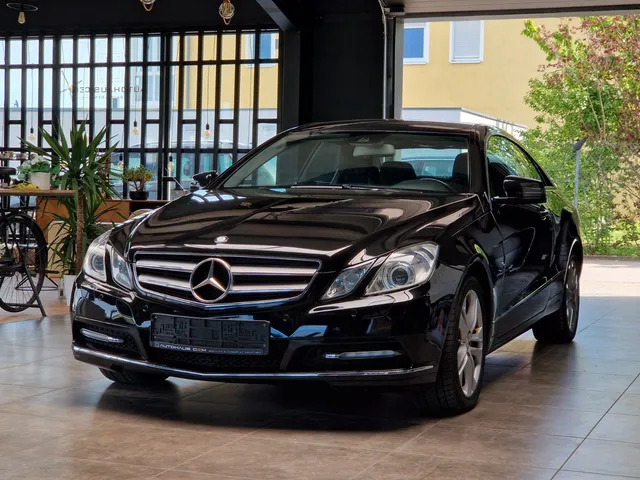 MERCEDES-BENZ E CLASS