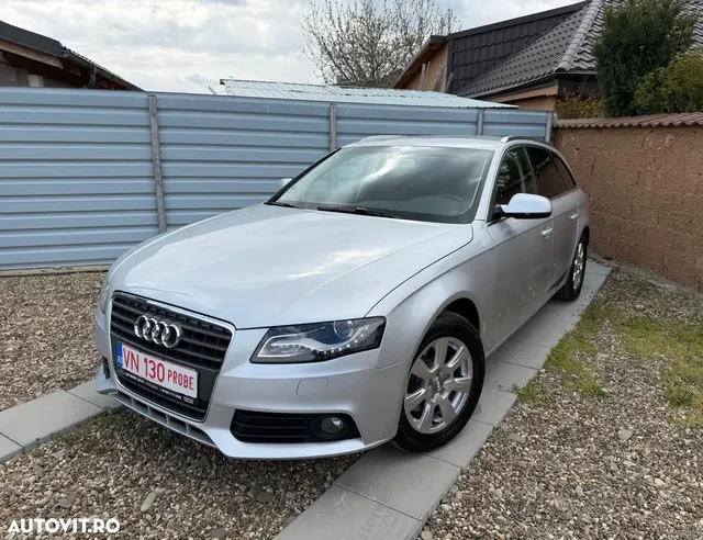 AUDI A4 AVANT