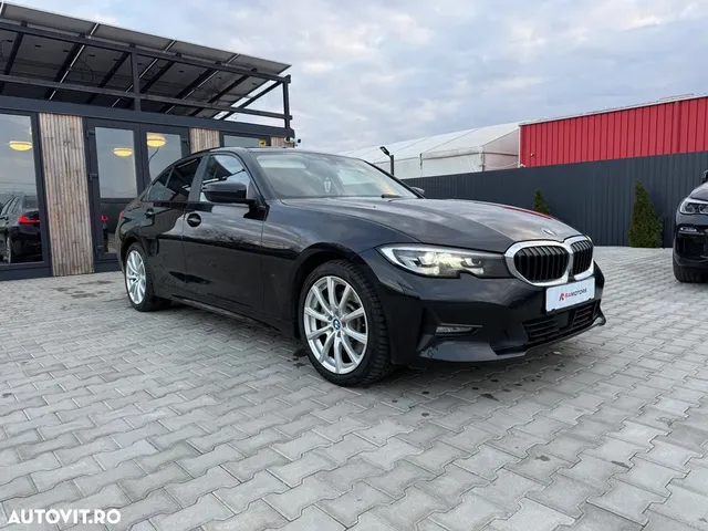 BMW 3 SERIES