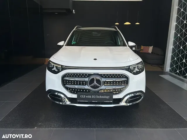 MERCEDES-BENZ GLB