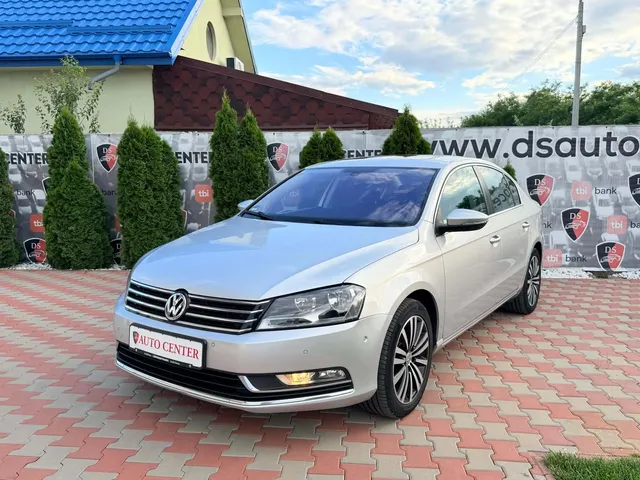 VOLKSWAGEN PASSAT