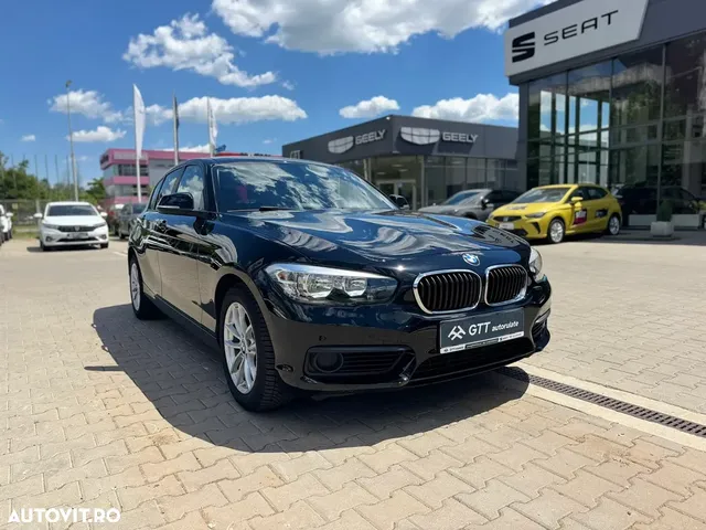 BMW 1 SERIES
