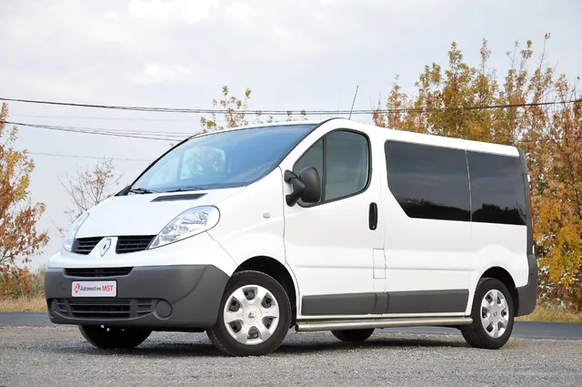 RENAULT TRAFIC