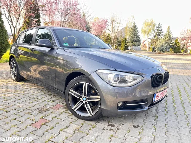 BMW 1 SERIES