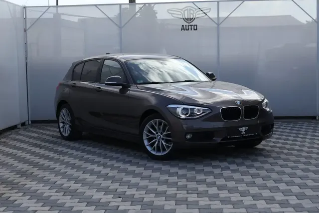 BMW 1 SERIES