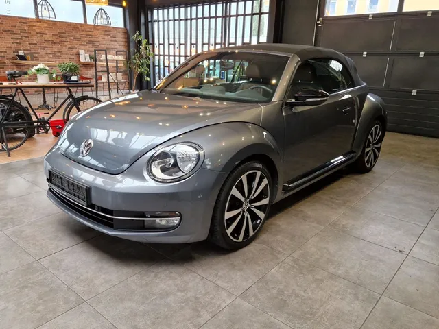 VOLKSWAGEN BEETLE