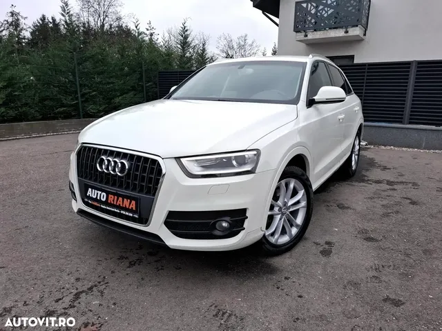 AUDI Q3