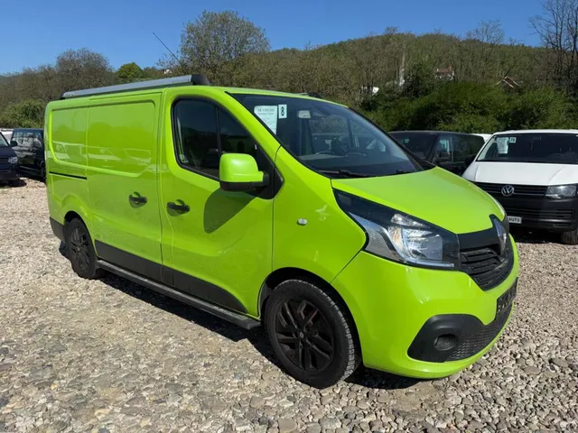 RENAULT TRAFIC