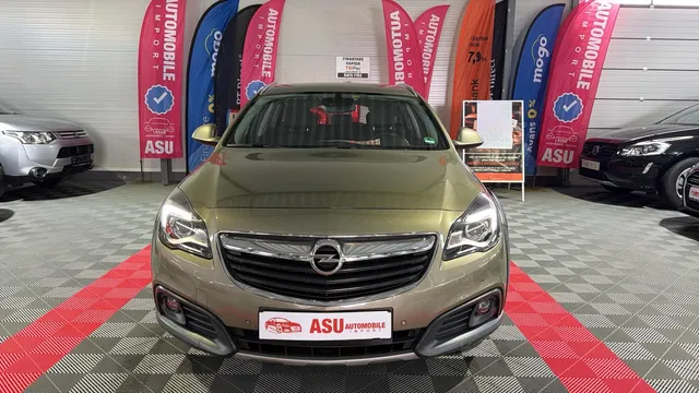 OPEL INSIGNIA