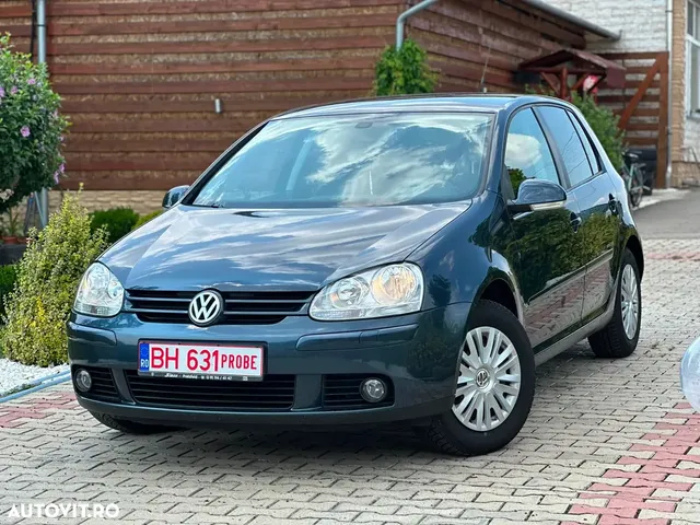 VOLKSWAGEN GOLF