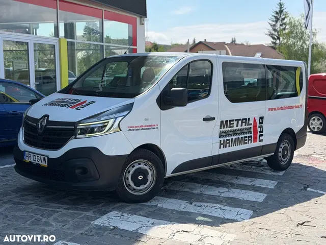 RENAULT TRAFIC