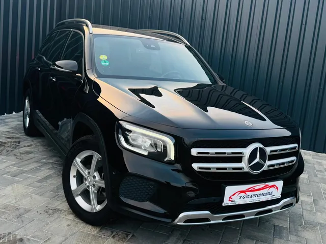 MERCEDES-BENZ GLB