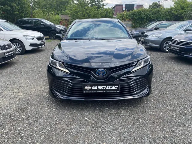 TOYOTA CAMRY