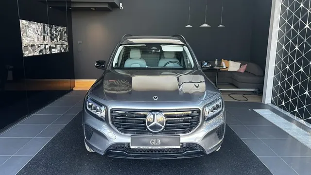 MERCEDES-BENZ GLB